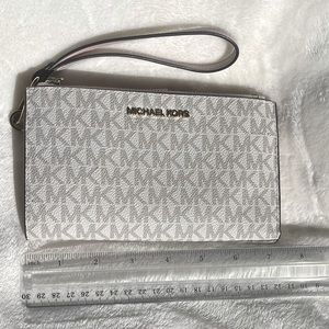 Michael Kors Wristlet
